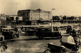 Deauville * La Plage Fleurie * Hôtel LE ROYAL Et Les Courts De Tennis * Automobile Voiture Ancienne - Deauville