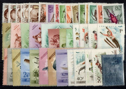 HONGRIE: SERIE DE 42 TIMBRES P.A. NEUF* N°148/189 - Nuevos