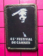613F Pin's Pins / Beau Et Rare / THEME : CINEMA / 45e FESTIVAL DE CANNES MARLENE DIETRICH - Cinéma