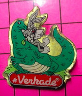 613F Pin's Pins / Beau Et Rare / THEME : CINEMA / DESSIN ANIME BUGS BUNNY ET LEZARD GEANT VERKADE - Cinéma