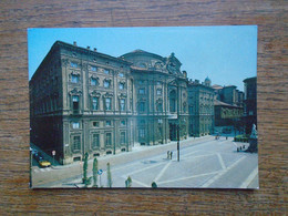 Italie , Torino , Piazza E Palazzo Carignano ( Arch. Guarini 1679 ) Monenmento A Gioberti - Palazzo Carignano