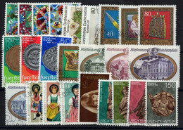 LIECHTENSTEIN: ANNEE COMPLETE 1977 DE 25 TIMBRES OBLIT N°608/632 - Gebraucht