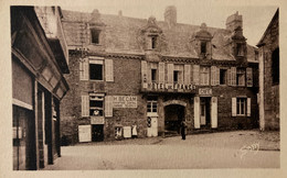 Lesneven - Place - Façade Café Hôtel De France - Coiffeur CROUTE - BECAM Chauffage Central - Lesneven