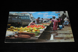 38260-                       SURINAME, STREET-VENDORS IN THE JODENBREESTRAAT - Suriname