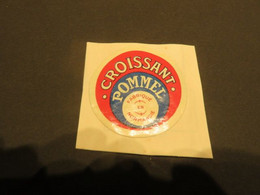 étiquette Ancienne Fromage Croissant Pommel Fabriqué En Normandie Tyrosémiophile Tyrosémiophilie - Quesos