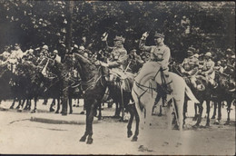 CPA CP Carte Photo Fête De La Victoire 1919 Champs Elysées Foch Et Pétain (à Droite) Fanfare Politique Guerre 14 18 - Eventi