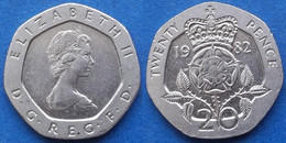 UK - 20 Pence 1982 KM# 931 Elizabeth II Decimal Coinage (1971) - Edelweiss Coins - Autres & Non Classés