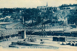 Agen * La Passerelle De La Gare Et Le Coteau De L'ermitage * Ligne Chemin De Fer * Wagons - Agen