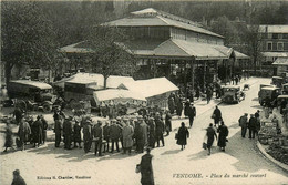 Vendôme * La Place Du Marché Couvert * Marchands Foire * Halle Halles - Vendome