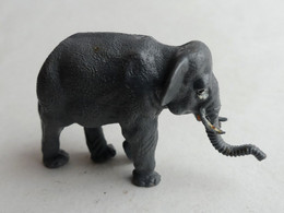 FIGURINE PUBLICITAIRE PRIOR ELEPHANT (2ème Série) Animaux Animal (1) - Altri & Non Classificati