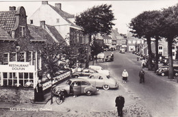 389/ Domburg Zeeland, Markt, Restaurant Dolfijn, Oude Auto's - Domburg