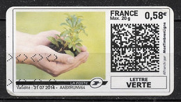 France - Frankreich Timbre Personnalisé Y&T N°MTEL LV20-08-0,58€  - Michel N°BS(?) (o) - Plante Verte Dans Des Mains - Druckbare Briefmarken (Montimbrenligne)