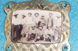 Pendentif Sur Chaine En ALPACA "Cowboys" - Pendentifs