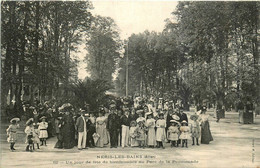 Néris Les Bains * Un Jour De Fête De Bienfaisance Au Parc De La Promenade * Folklore Local - Neris Les Bains