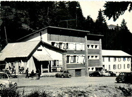 La Roche Des Arnauds * Carte Photo * Chalet Dans Le Village * Route Automobile Voiture Ancienne - Autres & Non Classés