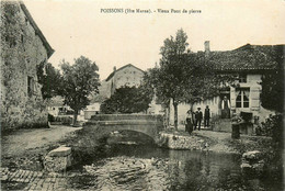 Poissons * Le Vieux Pont De Pierre * Abreuvoir * Villageois - Poissons