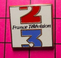 613g Pin's Pins / Beau Et Rare / THEME MEDIAS / FRANCE TELEVISION LA 2 LA 3 Par DECAT - Médias