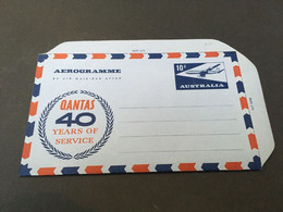 (1 F 17) Australia Aerogramme - Mint Un-written (folded) 10 D (airplane QANTAS 40th Years In Service) - Aérogrammes