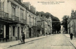 Château Du Loir * La Rue Nationale * Carrefour De La Rue De Tivoli * Imprimerie MENIER * Villageois - Chateau Du Loir