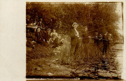 Carte Photo * Scène De Pêche à La Ligne * Pêcheurs - Fischerei