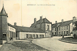 Esternay * La Côte De Retourneloup * Café Parisien * Rue - Esternay