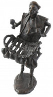 Afrikai Zenélő Figura, öntött és Patinázott Bronz, XX. Sz. Második Fele, Jelzés Nélkül, M: 28 Cm - Other & Unclassified