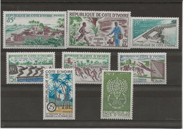 COTE D'IVOIRE N° 199 A 206 - NEUF INFIME CHARNIERE - ANNEE 1961-62 - Ivory Coast (1960-...)