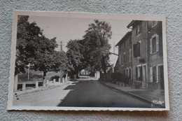 Cpsm, Saint Laurent De Chamousset, Avenue De La Gendarmerie, Rhône 69 - Saint-Laurent-de-Chamousset