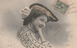 Femme  Au Chapeau. - Belle Carte Avec Brillants - Mode