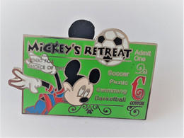 PINS DISNEY 2005  MICKEY MICKEY'S RETREAT COCCER PICNIC SWIMMING BASKETBALL  / LIMITED EDITION OF 3000 /  33NAT - Disney