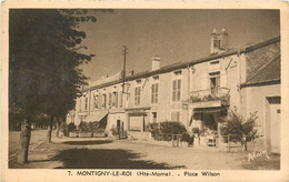 Dép 52 - Montigny Le Roi - Place Wilson - état - Montigny Le Roi