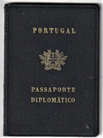 Portugal 1974 - Diplomatic Passport / Passeport Diplomatique / Passaporte Diplomático -|- With Many Cancels - Documents Historiques