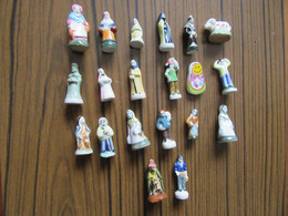 Lot De 20 Fèves   Personnages De Crèche - Santini