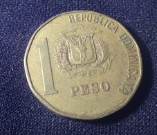 DOMINICANA 2005: 1 Peso, KM 80 - Dominikanische Rep.