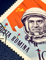 Errors Romania 1964 Mi 2239 Printed With  Line  Cosmos Astronaut G. TITOV,  Used Imperfect Stamp - Variétés Et Curiosités