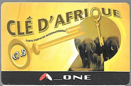 CARTE²-PREPAYEE-CLE D AFRIQUE-7,5€-Troupe ELEPHANTS-Sans Date-V°3 Cadres-Gratté-Plastic Fin-BE/RARE     - - Giungla