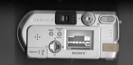 Appareil Photo Numérique Sony Cybershot DSC-P71 3.2 - Appareils Photo