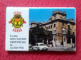 CAJA DE CERILLAS BOÎTE D'ALLUMETTES MATCHBOX SPAIN DIPUTACIÓN PROVINCIAL DE ALICANTE VILLENA RENAULT GORDINI ? VOITURE.. - Boites D'allumettes