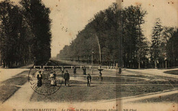 MAISONS-LAFFITTE  Le Parc, La Place Et L'Avenue Albine - Maisons-Laffitte