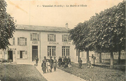 VAURÉAL La Mairie Et L'école - Vauréal