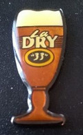Pin's - BIERE - La DRY "33" - - Bière