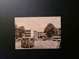 Bauhaus In Dessau, Ansicht Von Westen, S/w, 10 X 14,8 Cm - Lugares
