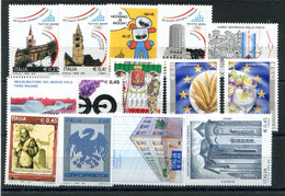 RC 22065 ITALIE LOT DE TIMBRES A LA FACIALE NEUFS ** SANS CHARNIERES - 2001-10: Mint/hinged