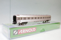 Arnold - Voiture DEV INOX A9 1ère Classe SNCF ép. III Réf. HN4323 Neuf N 1/160 - Passagierwagen