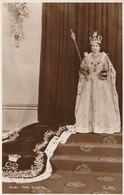 CARTE POSTALE PHOTO ORIGINALE ANCIENNE LE 6 JUIN 1953 LE COURONNEMENT DE SA MAJESTE QUEEN ELIZABETH A WESTMINSTER ABBEY - Königshäuser