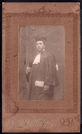 DEBUT 1900 GRANDE PHOTO AVOCAT AVEC TOGE - LAWYER - PHOTO COLETTE à SPA - Old (before 1900)