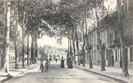 Carte Postale - Moulins, Avenue Nationale Et La Gare - Moulins