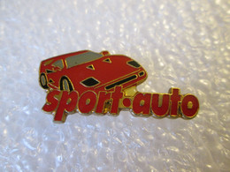 PIN'S    FERRARI  F 40  SPORT AUTO - Ferrari