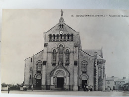Carte Postale De Bouguenais, Loire Inférieure, 44, La Façade De L'église, Petite Animation - Bouguenais