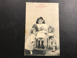 Petite Mère « Pour Endormir Chaque Poupée, Petite Mère Est Occupée » Fillette & Poupées - 1905 Timbrée - Escenas & Paisajes